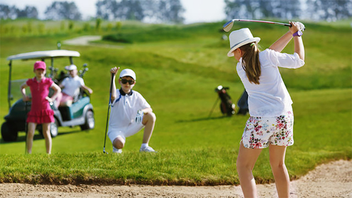 mách bố mẹ 5 tips cực đơn giản giúp con trẻ hào hứng hơn khi chơi golf