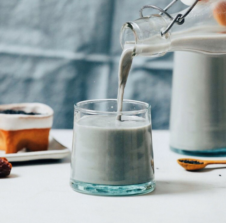 3 cách làm sữa mè đen đơn giản tốt cho sức khỏe, giúp trẻ hóa làn da