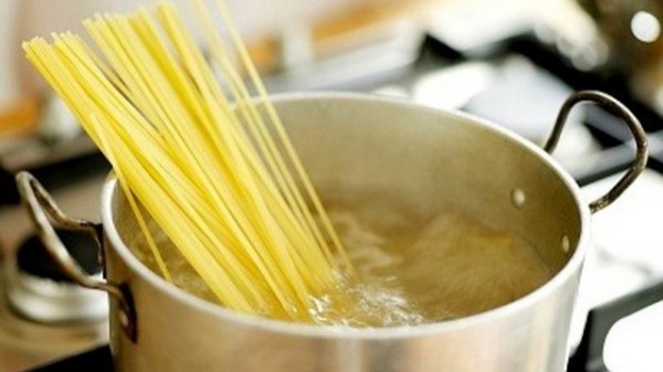 ăn gì hôm nay, các món ăn ngon, món ngon dễ làm, cách làm mì spaghetti cà chua bò băm cực dễ