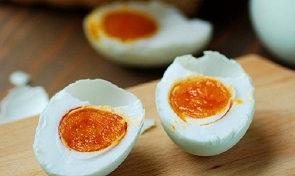 Cách làm trứng muối chín bùi, không tanh
