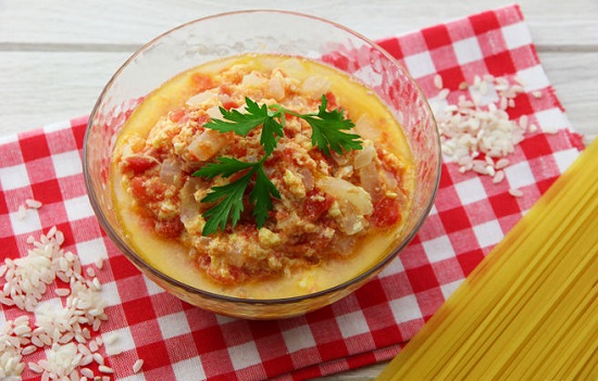 Mê mẫn với cách làm canh trứng cà chua thơm ngon không thể thiếu trong thực đơn của bạn