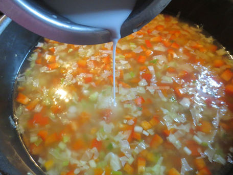 bắp, bắp sú, bí ngô, boa rô, cà chua, cà rốt, đậu hòa lan, khoai tây, su su, tuyệt chiêu cách làm súp hột lựu chay thơm ngon bá cháy