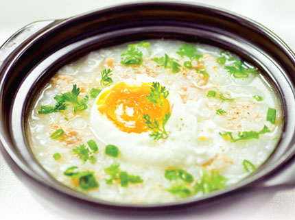 gạo lứt, trứng gà, giữ gìn hạnh phúc với cách làm cháo trứng hoa thơm ngon đến từng phút giây