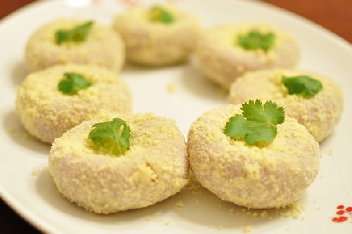 bột gạo, bột năng, dứa, đậu xanh, đường, vani, hấp dẫn với cách làm bánh ổ đậu xanh chay ngon nhất với công thức chế biến độc quyền