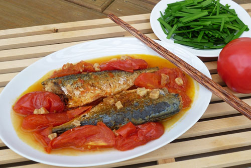 cà chua, hành tím, món ngon từ cá nục, cách làm cá nục kho cà chua thơm ngon không thể thiếu trong thực đơn của bạn