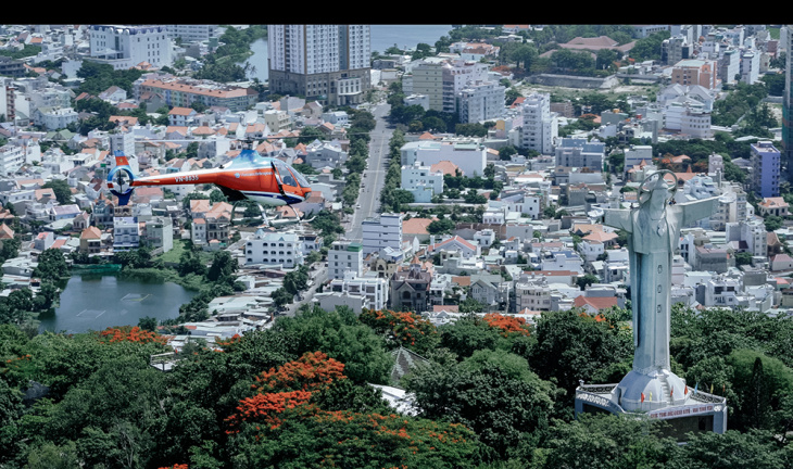 tổng hợp những địa điểm có tour bay ngắm cảng bằng trực thăng tại việt nam