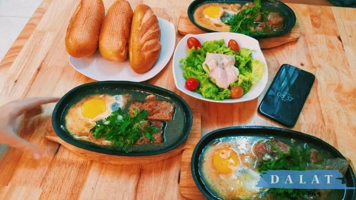 top 4 địa chỉ bánh mì chảo đà lạt ngon không thể bỏ qua