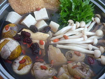 thịt gà, món lẩu, lẩu gà, gà, cách nấu lẩu gà thơm ngon cho bữa cơm quây quần