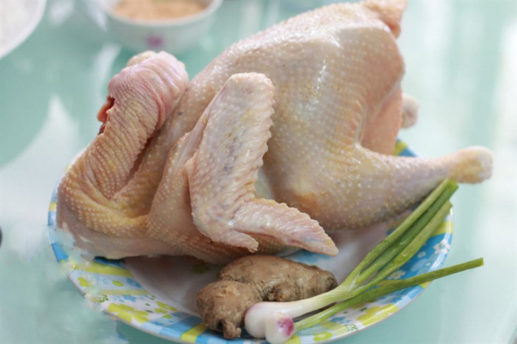 Cách nấu canh thịt gà ngon: bí quyết nấu canh gà của bố