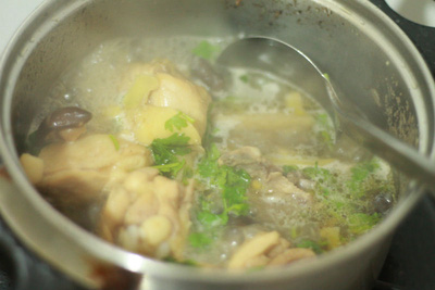 thịt gà, món hầm, hạt sen, gà hầm hạt sen, cách nấu gà hầm hạt sen ngon, bổ dưỡng cho sức khỏe