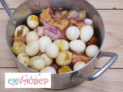 trứng cút, trứng, thịt gà, món kho, cách nấu thịt gà kho trứng cút đưa cơm cho ngày se lạnh