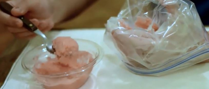 túi bắt kem, món kem, cách làm túi bắt kem siêu đơn giản tiện lợi trong vài giây