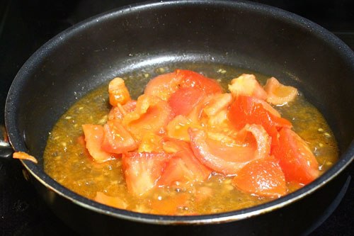 quả cà, món kho, cá nục kho, cá nục, cá kho, cách kho cá nục ngon với cà chua đơn giản ngay tại nhà
