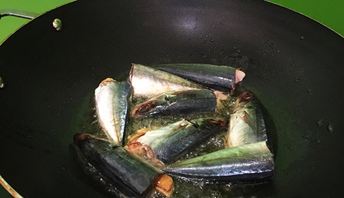 cách làm cá nục kho cà chua, món ăn dân dã nhưng đậm đà vị biển