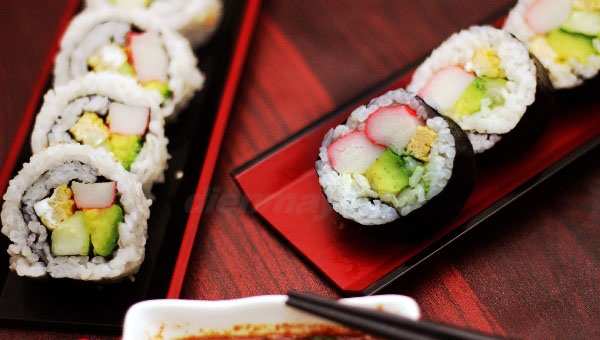 sushi, món cơm, món ăn cho trẻ, món ăn cho bé, các mẹ đã biết cách làm sushi cho bé ăn ngon chóng lớn chưa?