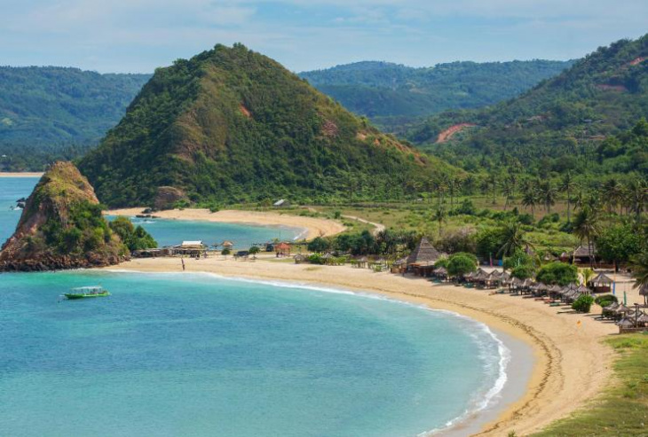Top những bãi biển đẹp như thiên đường ở Bali