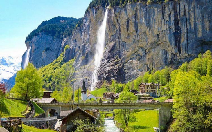Thung lũng có 72 ngọn thác chỉ có tại Thụy Sĩ