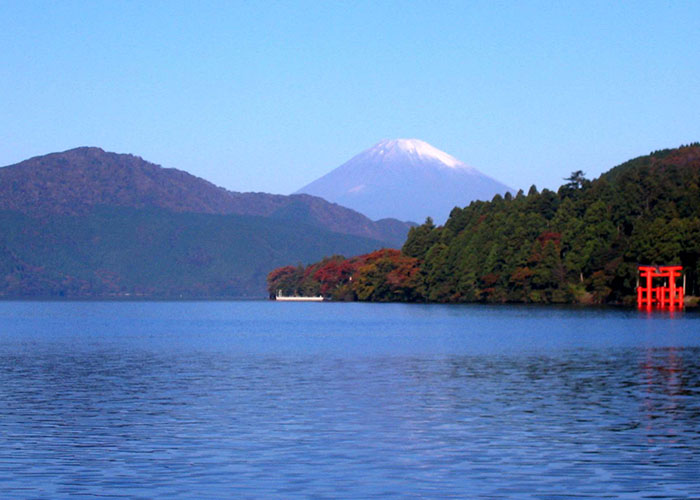 Khám phá hồ nước Ashi vẻ đẹp dưới chân núi Phú Sĩ