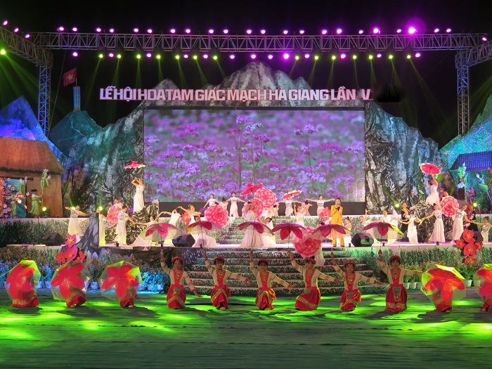 Lễ hội hoa tam giác mạch Hà Giang 2019
