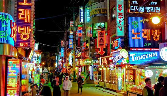 Trải nghiệm tới những khu chợ đêm sầm uất ở Seoul