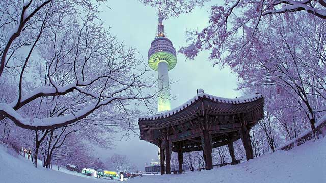 Nét đặc sắc của tháp Namsan - tháp tình yêu N Seoul