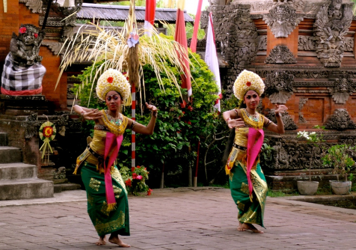 những điệu múa cổ truyền chỉ có ở barong indonesia, những điệu múa cổ truyền chỉ có ở barong indonesia
