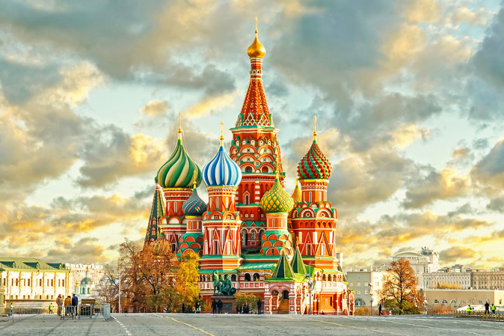 Khám Phá Cung Điện Kremlin Tuyệt Đẹp Khi Du Lịch Nga