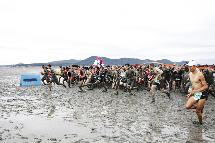 lễ hội tắm bùn tại boryeong hàn quốc, lễ hội tắm bùn tại boryeong hàn quốc