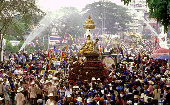 lễ hội té nước songkran - lễ hội năm mới cầu may ở thái lan, lễ hội té nước songkran - lễ hội năm mới cầu may ở thái lan