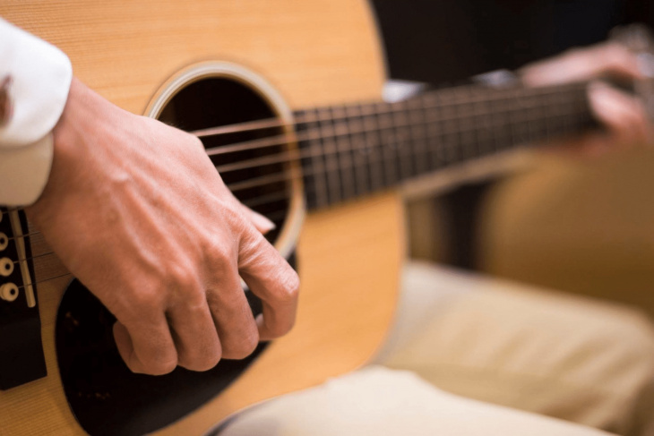 top 5 khóa học guitar solo online từ cơ bản đến nâng cao