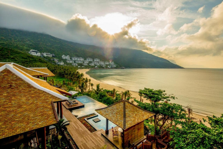 top 10 resort đà nẵng view biển thích hợp nghỉ dưỡng
