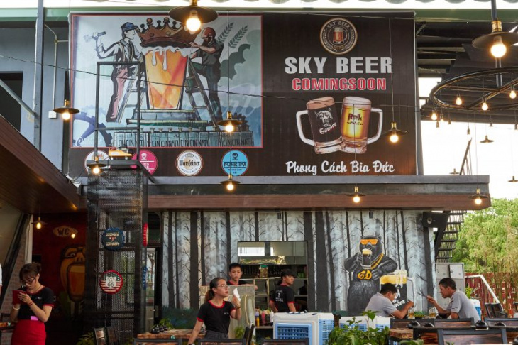 Trải Nghiệm Phong Cách Bia Đức Thượng Hạng Độc Đáo Tại SKY Beer Đà Nẵng
