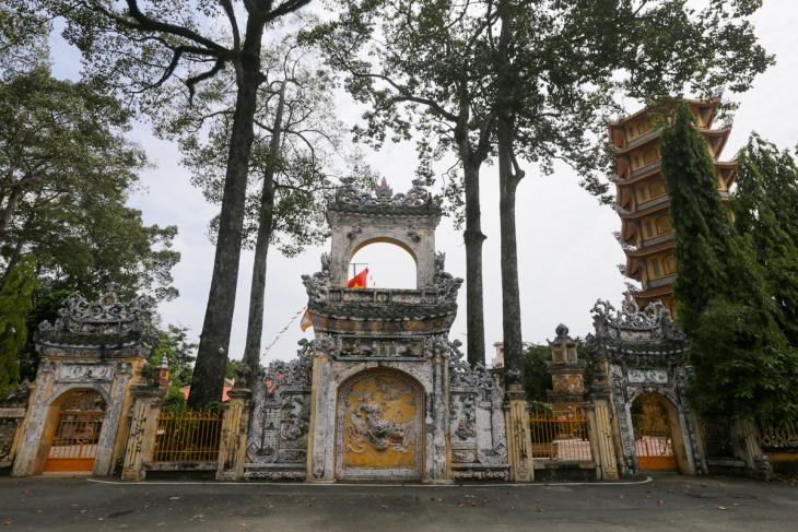 Chùa Hội Khánh – ngôi chùa cổ trăm tuổi tại Bình Dương
