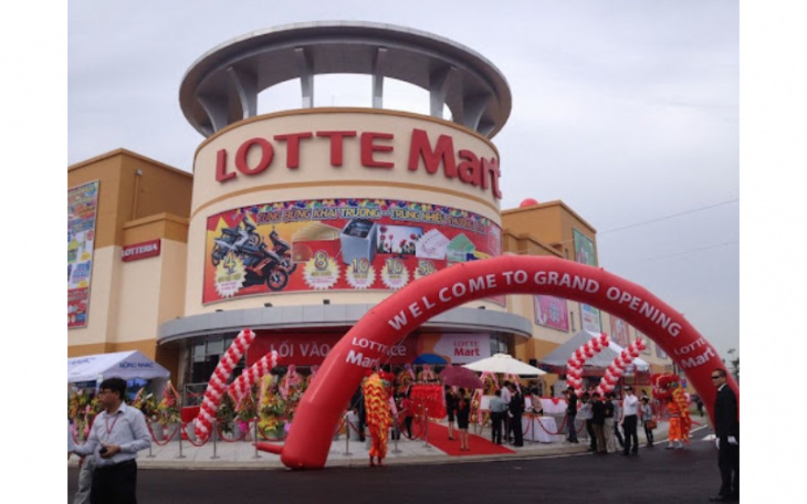Mua sắm hàng hiệu giá tốt tại Lotte Mart Bình Dương