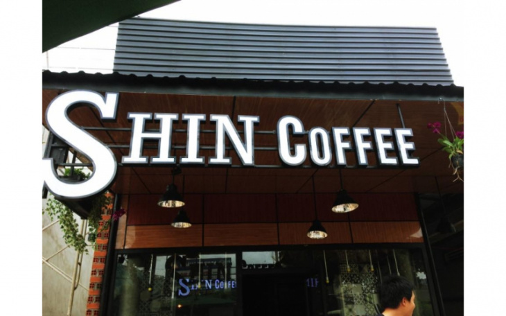 Đến Shin Acoustic Cafe thưởng thức cà phê và nghe nhạc