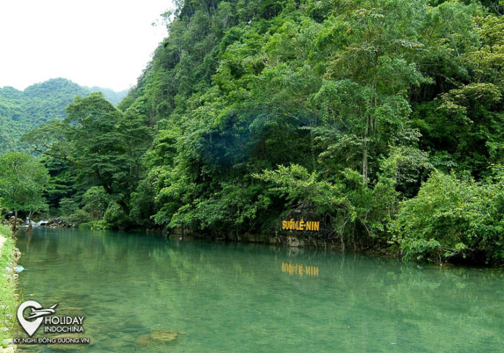 Thiên nhiên Cao Bằng hùng vỹ đến thế nào?