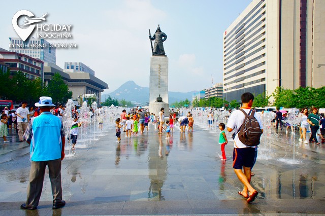 Tham quan quảng trường đẹp nhất Seoul - Gwanghwan