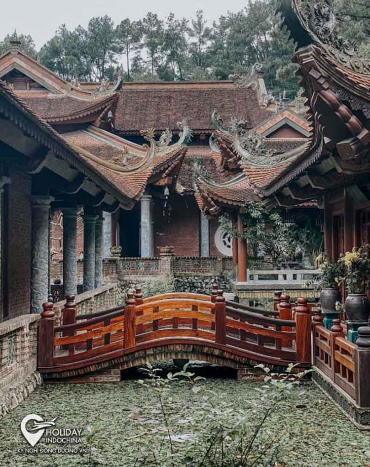 chùa địa tạng phi lai tự nơi cầu an linh thiêng 4/2022