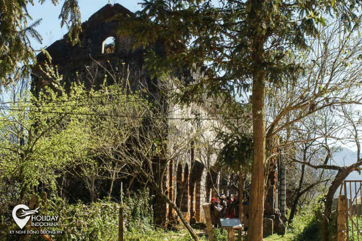 Tu viện cổ Tả Phìn ngủ quên giữa núi rừng Sapa