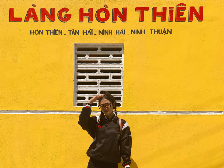 Vi vu khám phá làng bích họa Hòn Thiên Ninh Thuận 