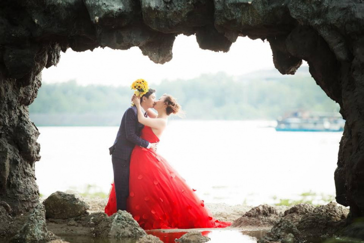 Bạn đang tìm kiếm một địa chỉ chụp ảnh cưới đẹp tại Biên Hòa mà giá cả hợp lý? Bạn có thể tìm đến công ty chụp ảnh cưới uy tín để thỏa mãn nhu cầu của mình. Với đội ngũ nhiếp ảnh viên tài năng và sự hiểu biết nhạy bén, họ sẽ giúp bạn có những bức ảnh cưới đẹp nhất.