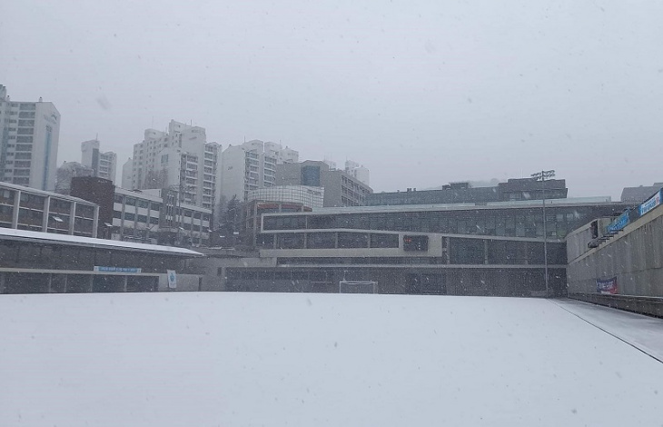 Đại học Soongsil huyền ảo trong những ngày tuyết đầu mùa