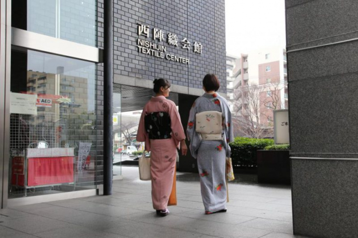 thăm quan trung tâm tơ lụa dệt may nishijin nổi tiếng nhật bản