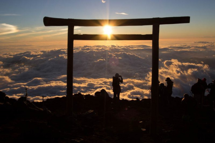 Những con đường mòn chinh phục vẻ đẹp hùng vĩ của Núi Phú Sĩ