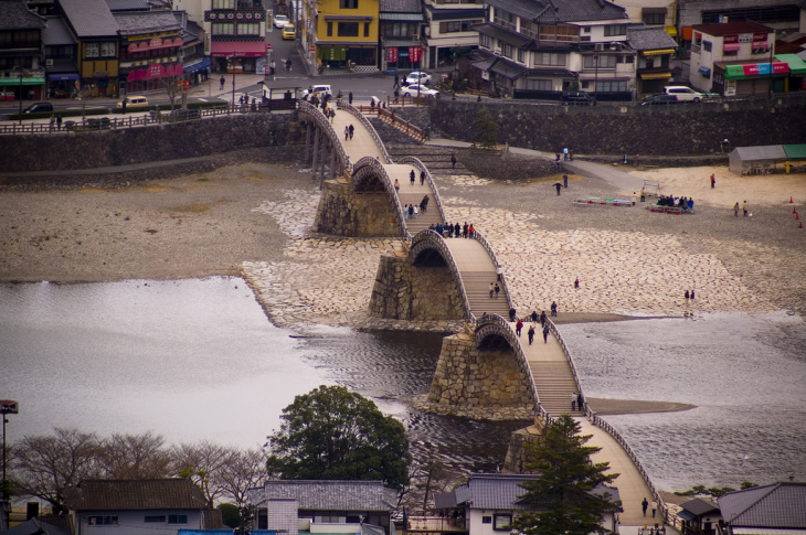cầu kintaikyo- cây cầu gỗ thanh lịch nhất nhật bản