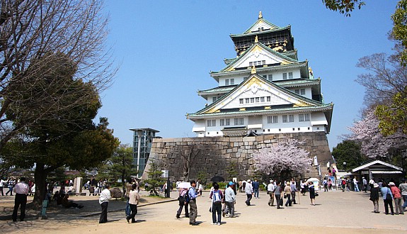 Du lịch Nhật Bản thăm lâu đài Osaka