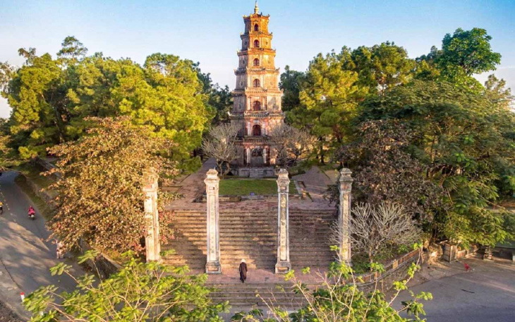 chùa thiên mụ ở huế – khám phá “linh hồn” của vùng đất cố đô (2022)