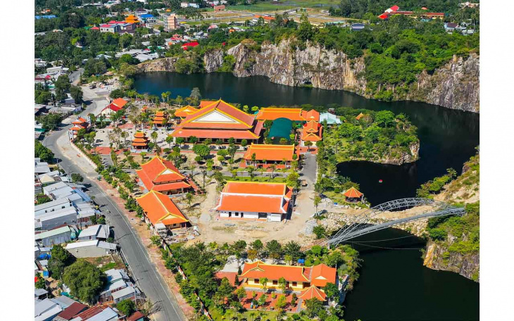 Thiền viện Trúc lâm An Giang – “Vịnh Hạ Long” giữa vùng “Bảy Núi” (2022)