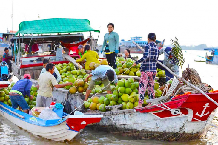 chợ nổi long xuyên an giang – trải nghiệm văn hóa sông nước miền tây