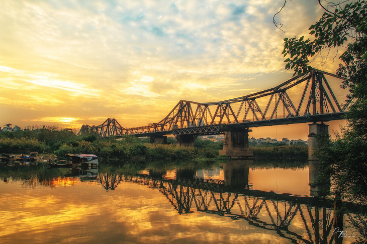 long bien bridge – hanoi